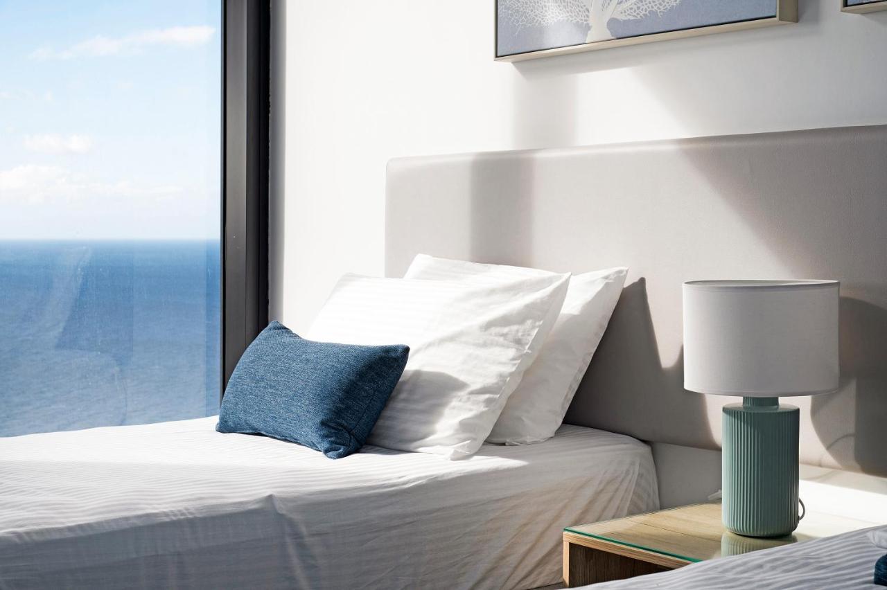 Sea View Beachfront Apartment In Surfers Gold Coast Exterior foto