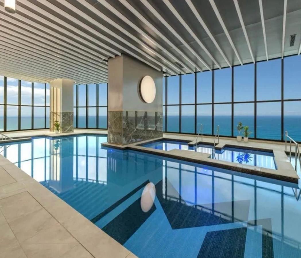 Sea View Beachfront Apartment In Surfers Gold Coast Exterior foto